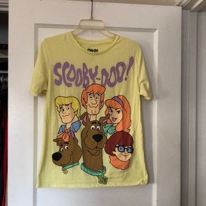 Scooby-Doo t shirt Yellow with shaggy scooby and gang